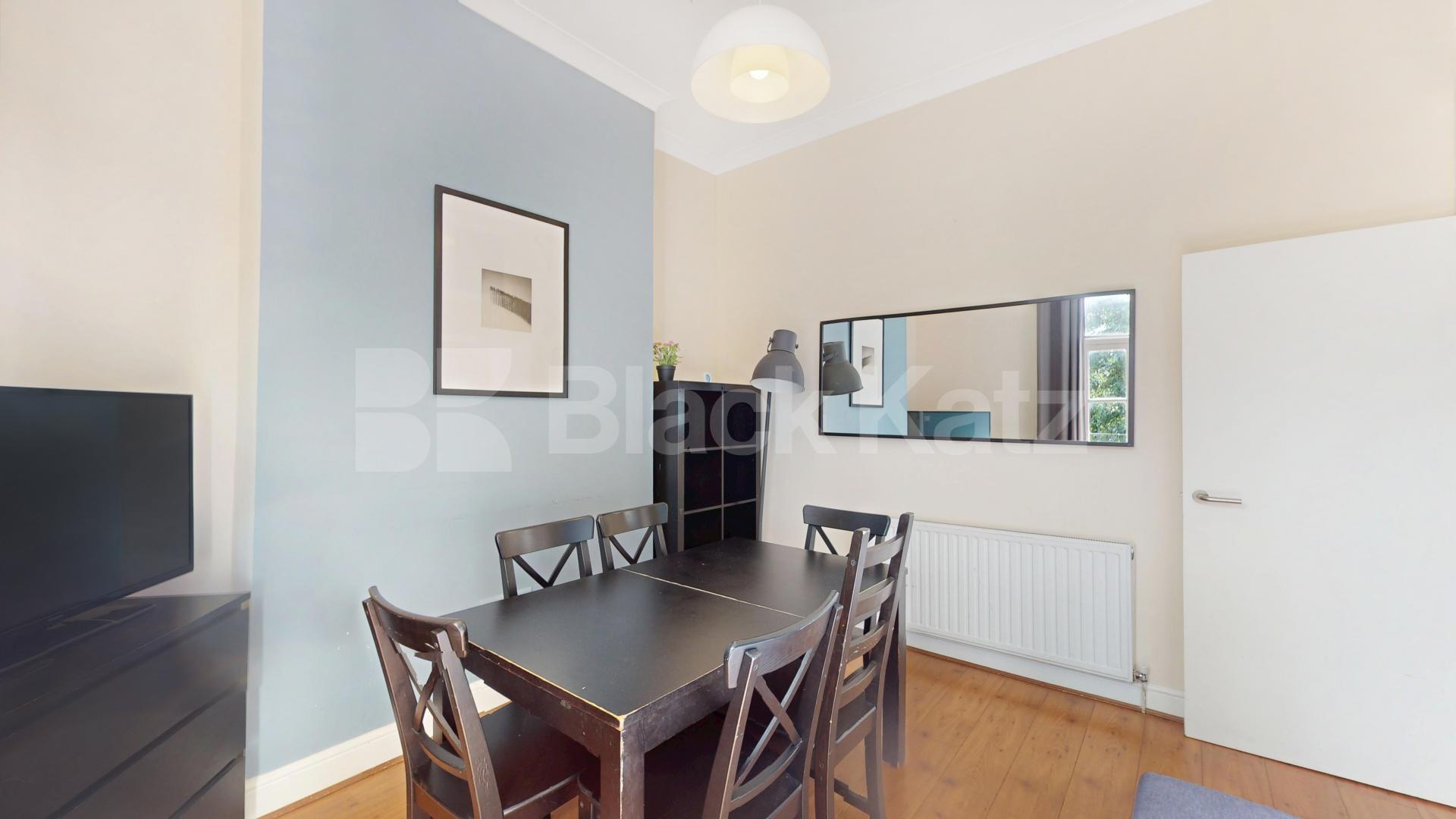 Stylish 3 bedroom flat on quiet residential street in Camden  Rochester Road, Camden